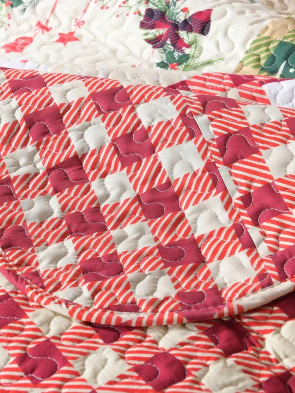 Red Christmas Plaid 3 piece queen Quilted Bedding Set